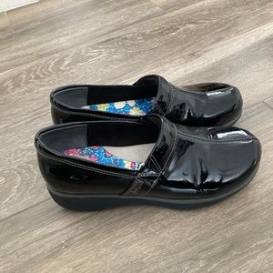 Grey’s Anatomy Softwalk Meredith Size 9.5